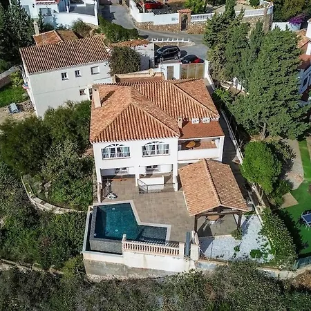 Вилла Almendros Infinity Pool